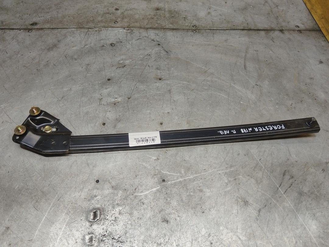 Направляющая стекла A5D719 Subaru Forester