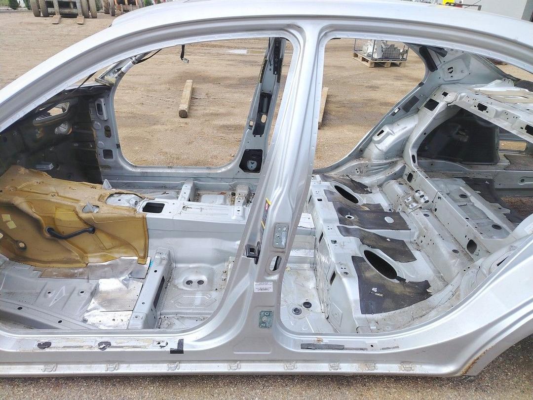 Стойка кузовная центральная левая AML7WM Mercedes E W211 - Фото 1