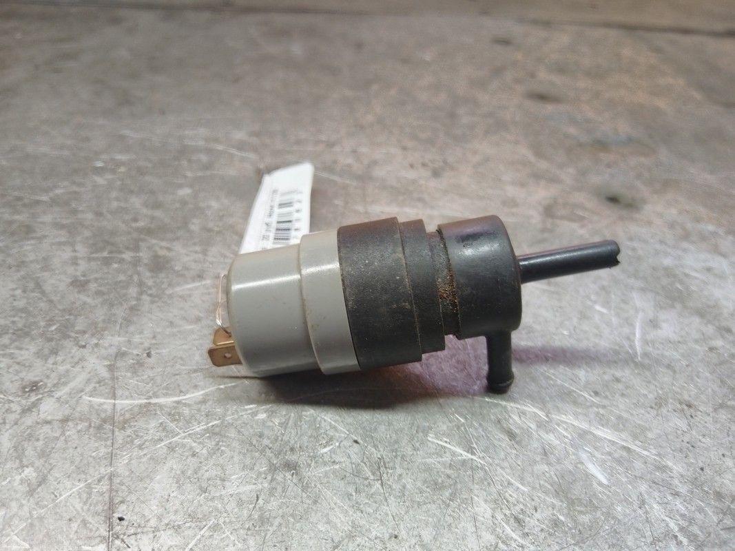 Насос (моторчик) омывателя стекла заднего QFG196 Audi 100