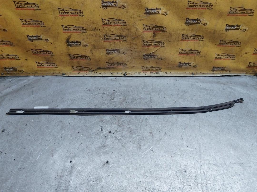 Молдинг стекла лобового T29X5W Renault Laguna купить в магазине запчастей бу