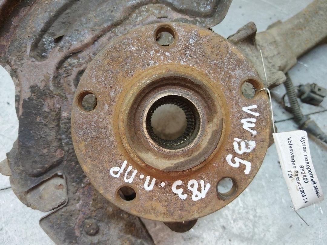 Кулак поворотный правый 9Y3A00 Volkswagen Passat купить