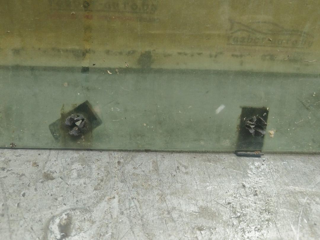 Стекло двери задней левой 9S9R70 Audi A4 купить с доставкой. Огромный выбор запчастей и марок авто. У нас есть практически все.