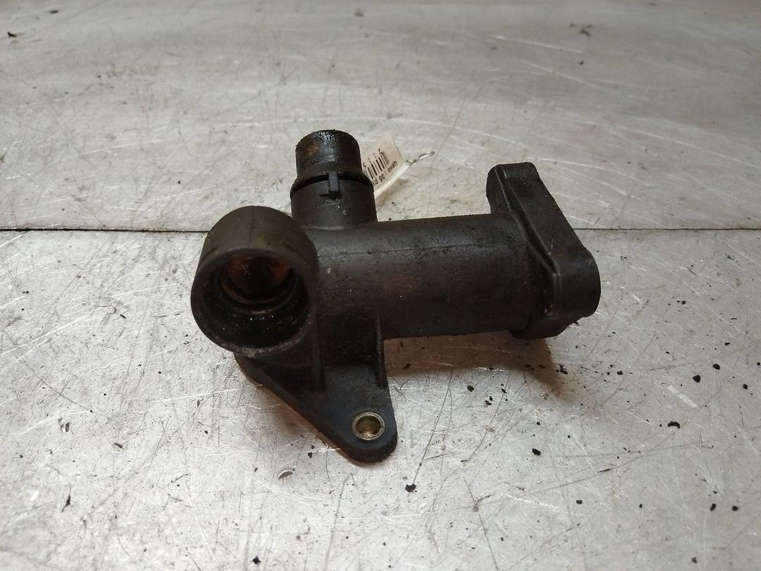 Фланец (тройник) системы охлаждения X74EHD Volkswagen Passat купить