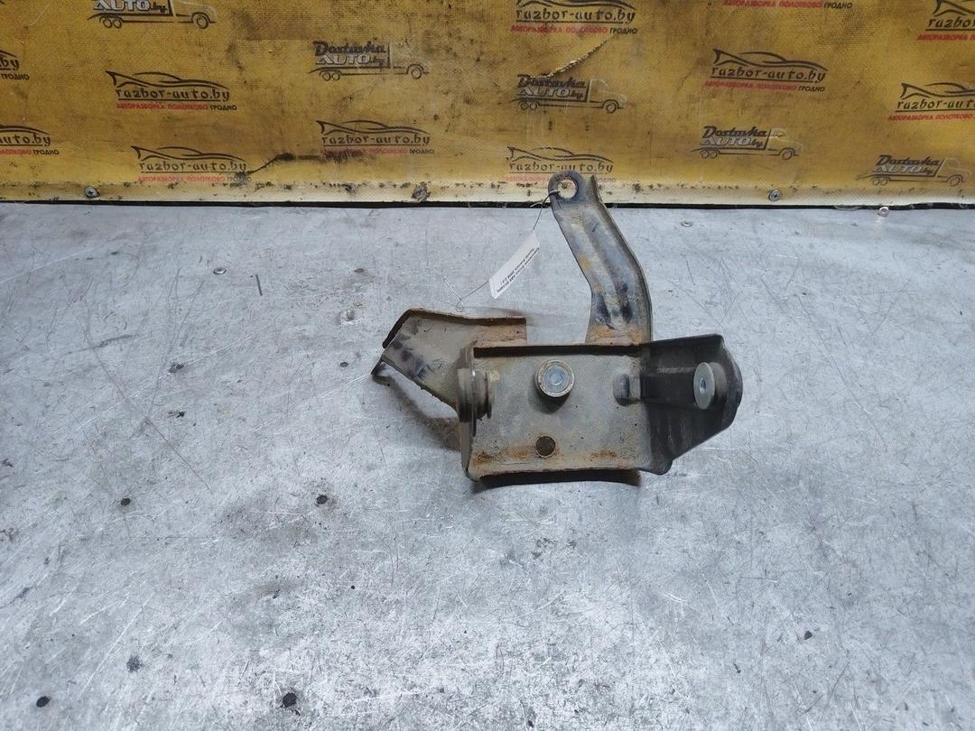 Крепление блока ABS 5KX9FK Toyota Avensis