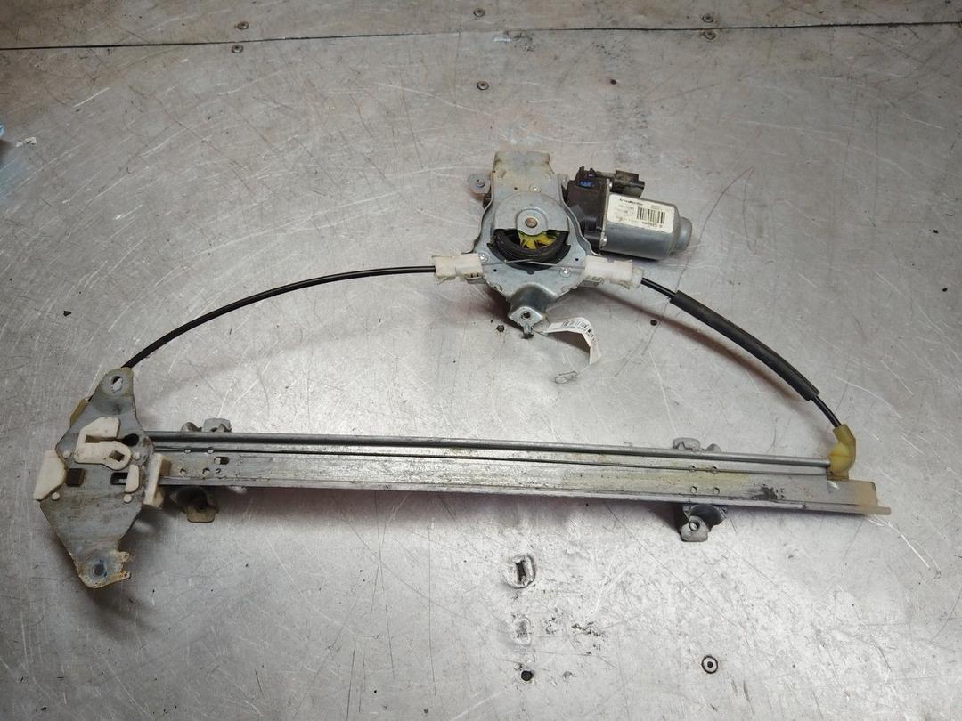 Стеклоподъемник электрический передний левый P2X1CM Nissan Note купить на авторазборке