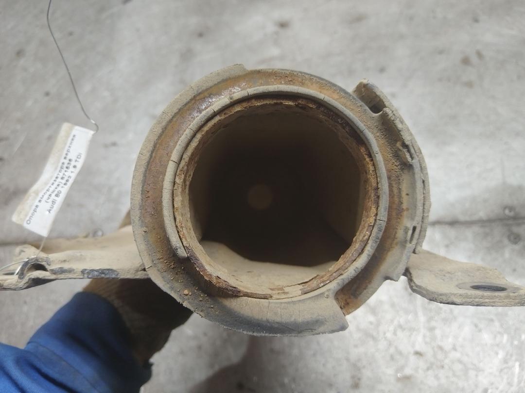 Опора амортизатора верхняя (чашка) 871536 Audi 80 купить в магазине запчастей бу