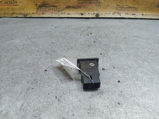 Кнопка антипробуксовочной системы ZW2JJ2 Toyota Avensis купить в магазине запчастей бу