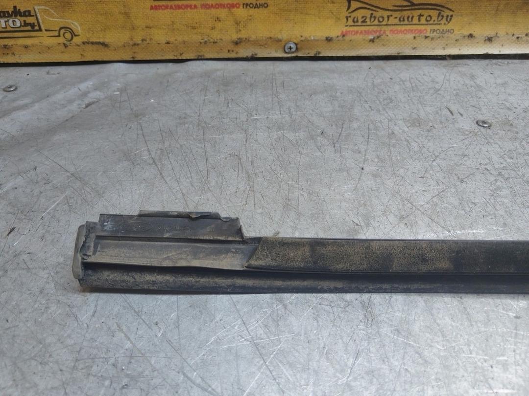 Молдинг стекла двери передней левой наружный 7R6XF5 Ford C-Max купить с доставкой