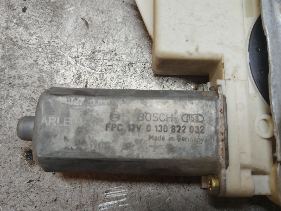 Стеклоподъемник электрический задний левый KC5FJ5 Toyota Avensis купить с доставкой