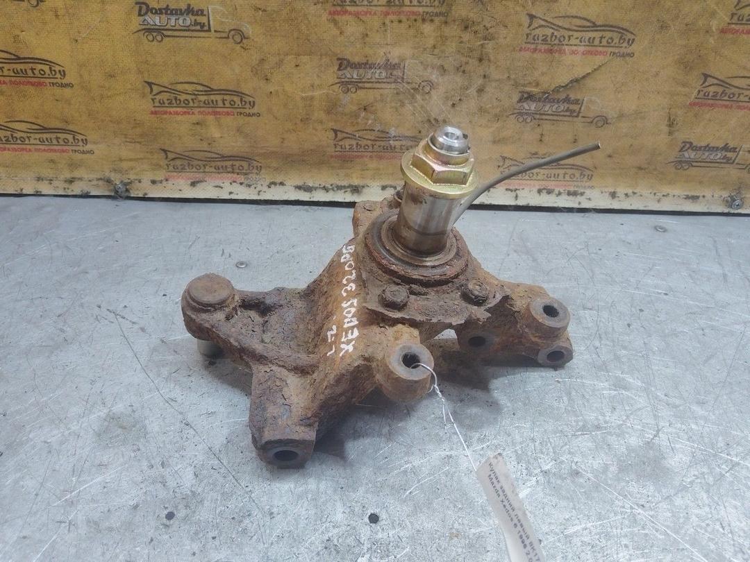 Кулак задний левый 8K1727 Mazda Xedos 6 - Фото 1