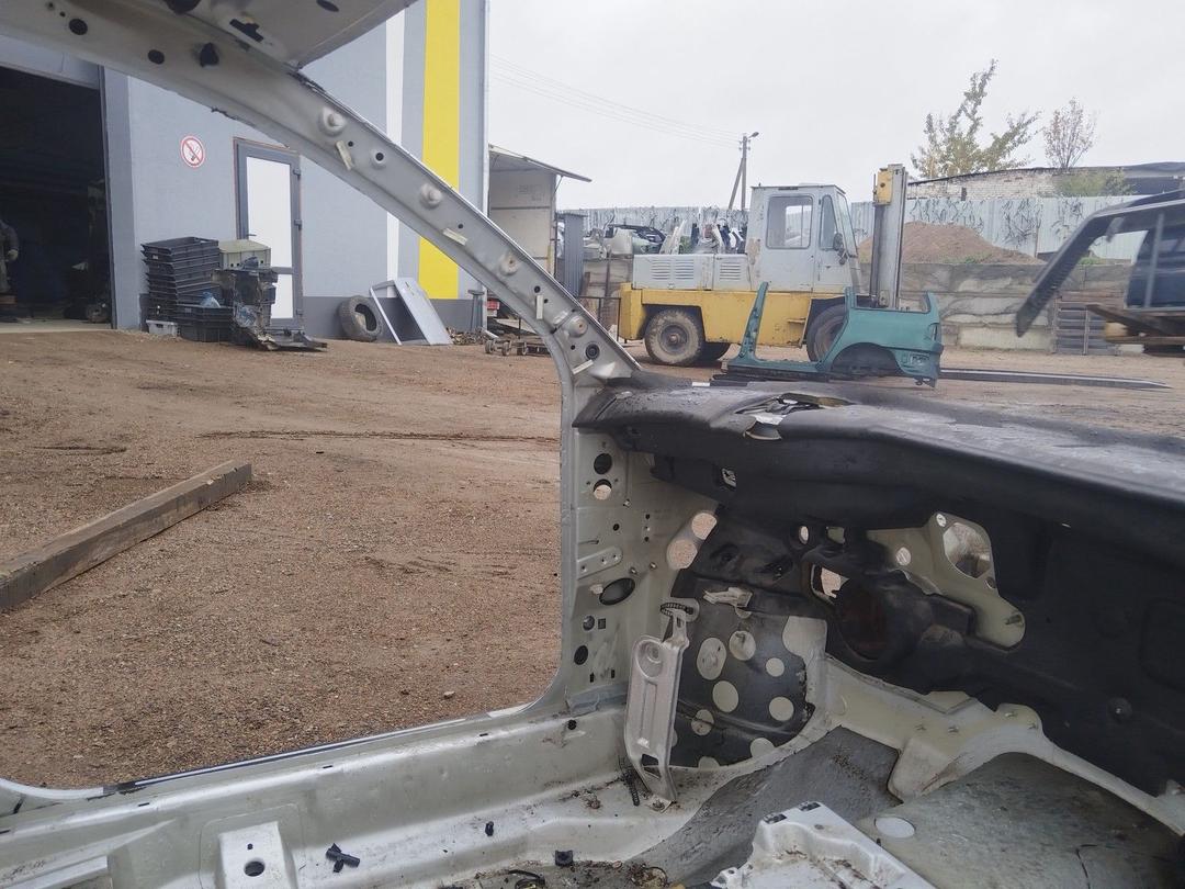 Стойка кузовная передняя левая KQ2CEE Volkswagen Passat купить с доставкой