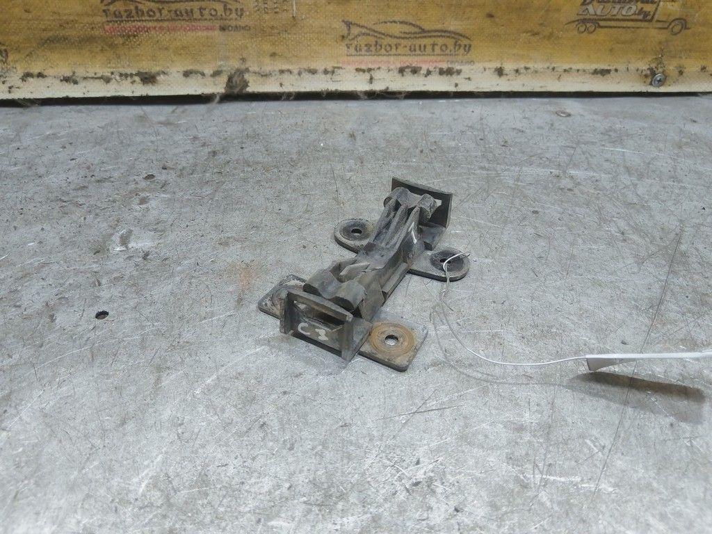 Кронштейн крепления бампера переднего 6QVJWN Audi 100 - Фото 1