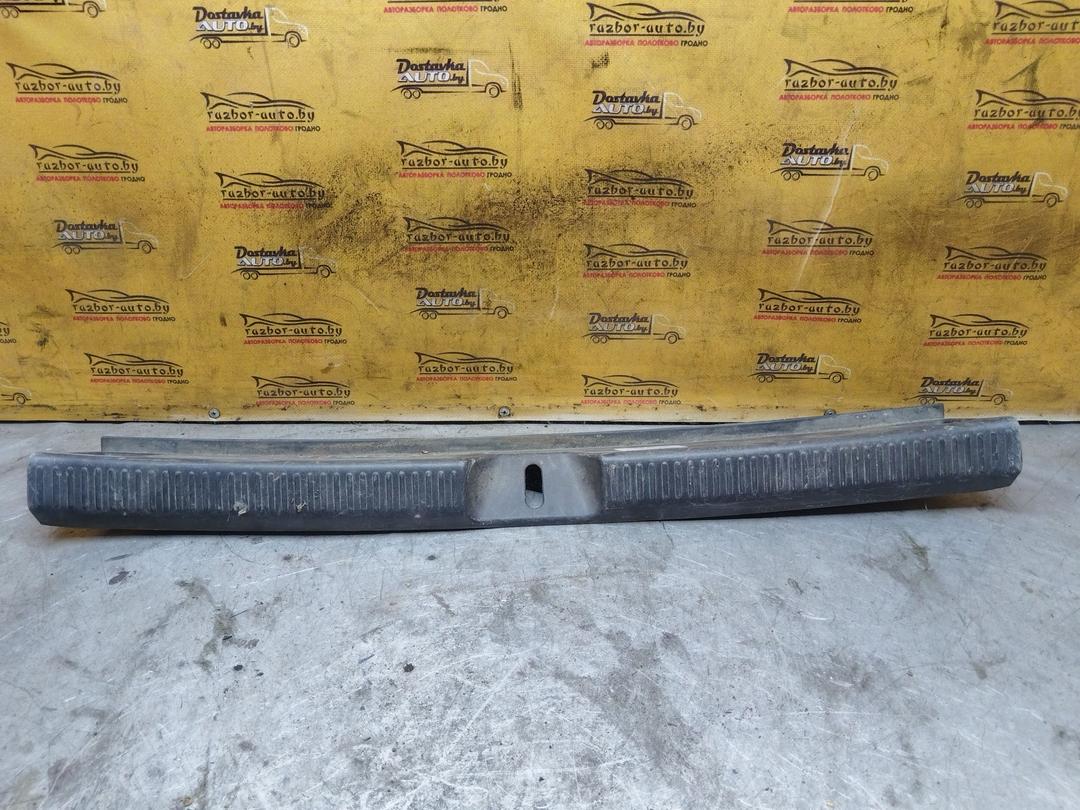 Накладка замка багажника RA6K3M Toyota Corolla купить