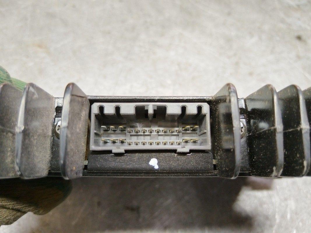 Сабвуфер YA7YE1 Audi A3 undefined