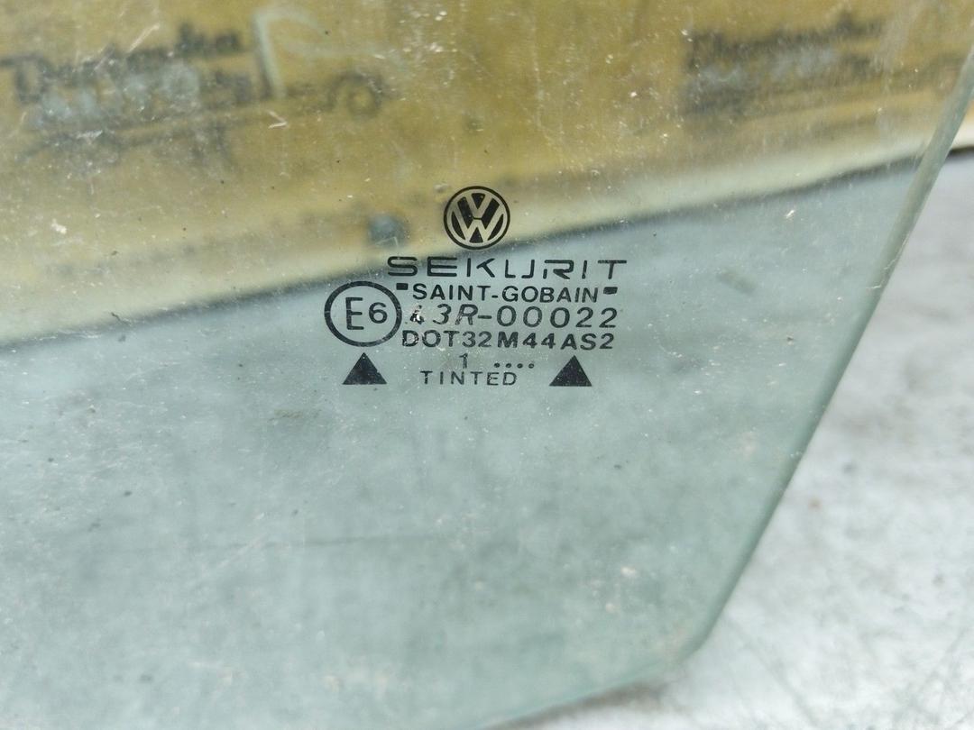 Стекло двери передней левой TICYJ3 Volkswagen Golf купить
