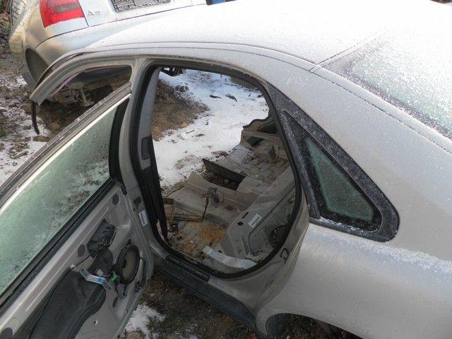 Уплотнитель двери задней левой LPY5AO Volvo S80 купить