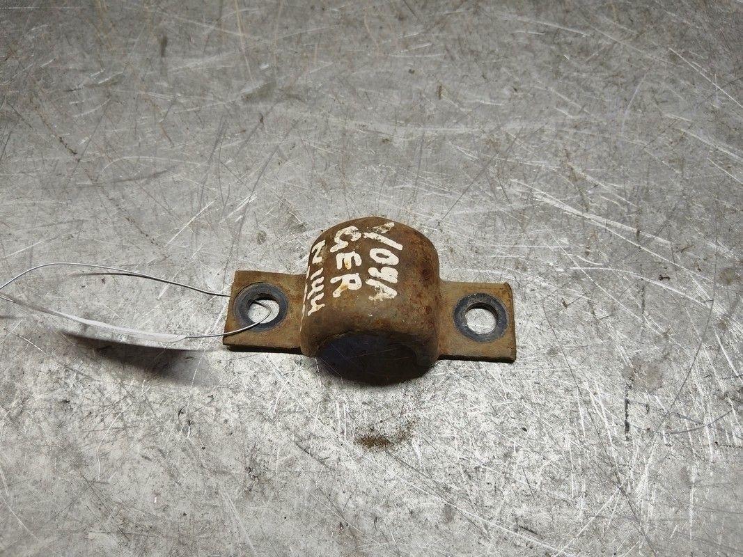 Крепление втулки стабилизатора H7VOQ0 Chrysler Voyager