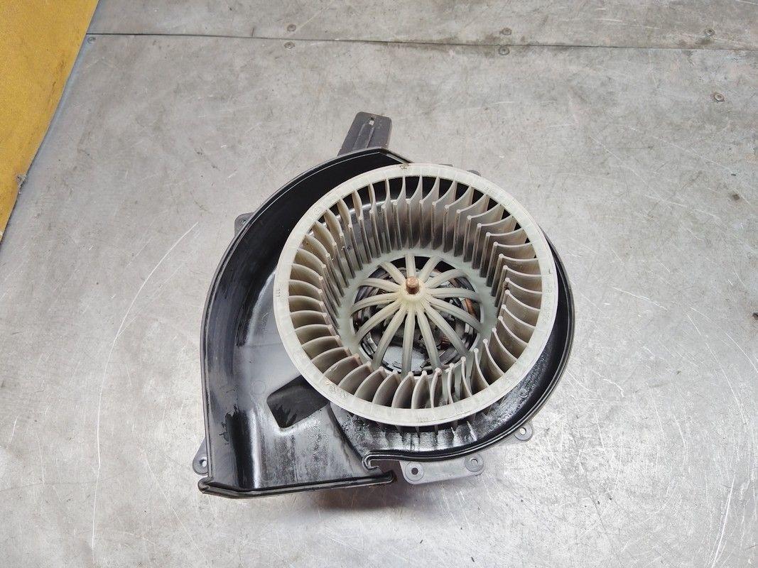 Моторчик печки V4NVLY Skoda Fabia