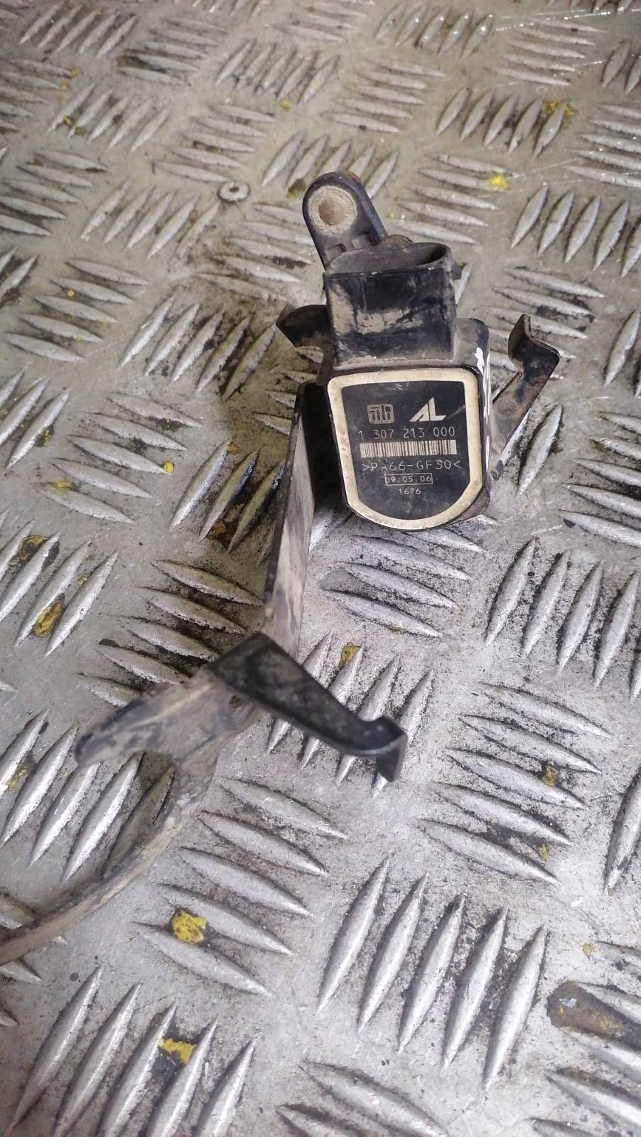 Датчик положения подвески LYZEWW Peugeot 407