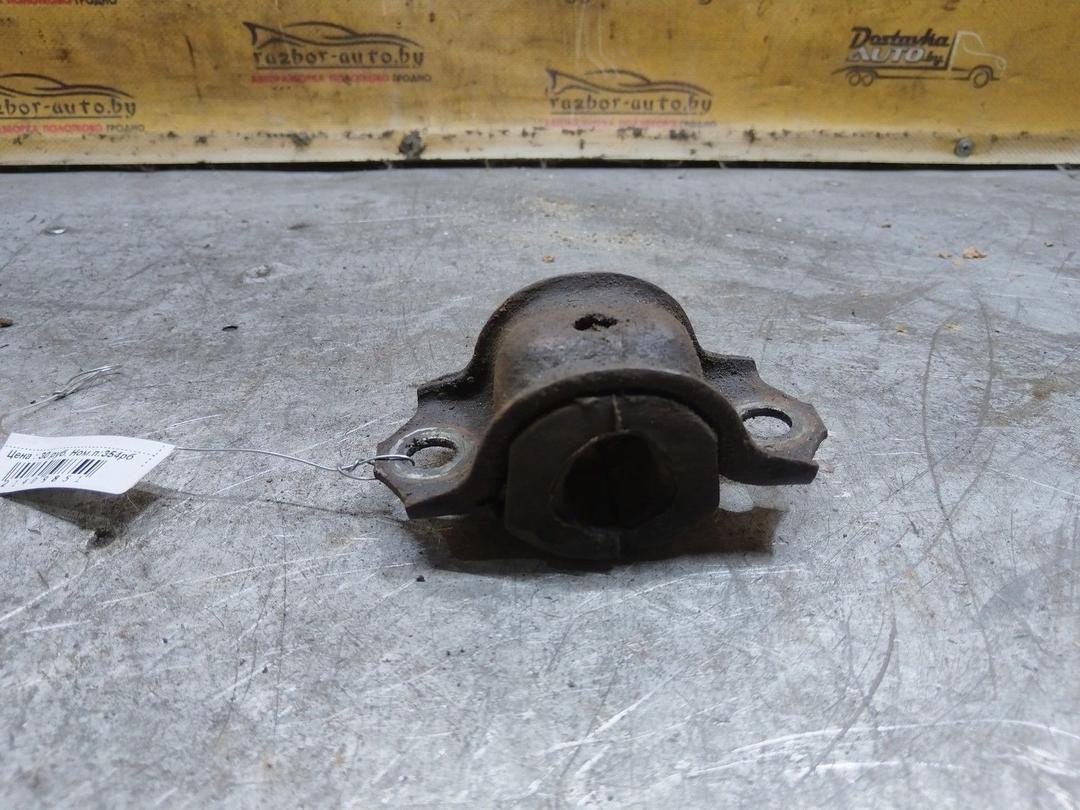 Крепление втулки стабилизатора CHUJE0 Audi 100 купить