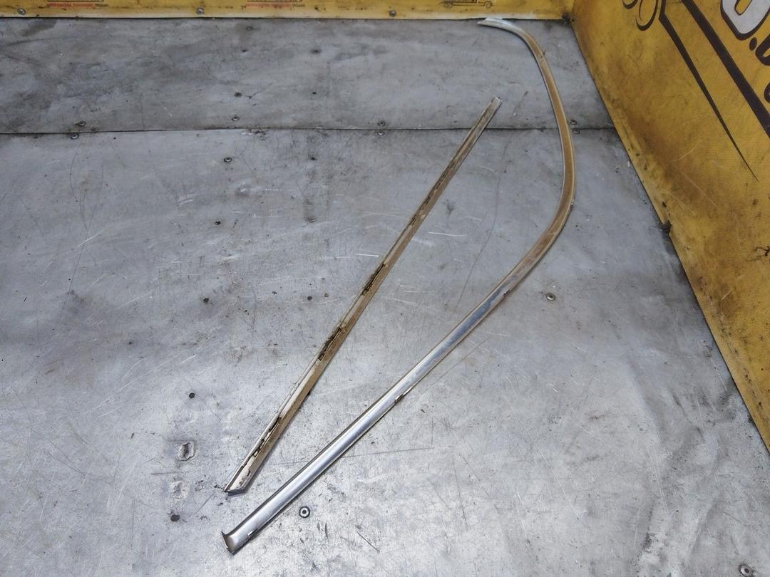 Молдинг стекла заднего 5NEAQU BMW 5 E39 купить