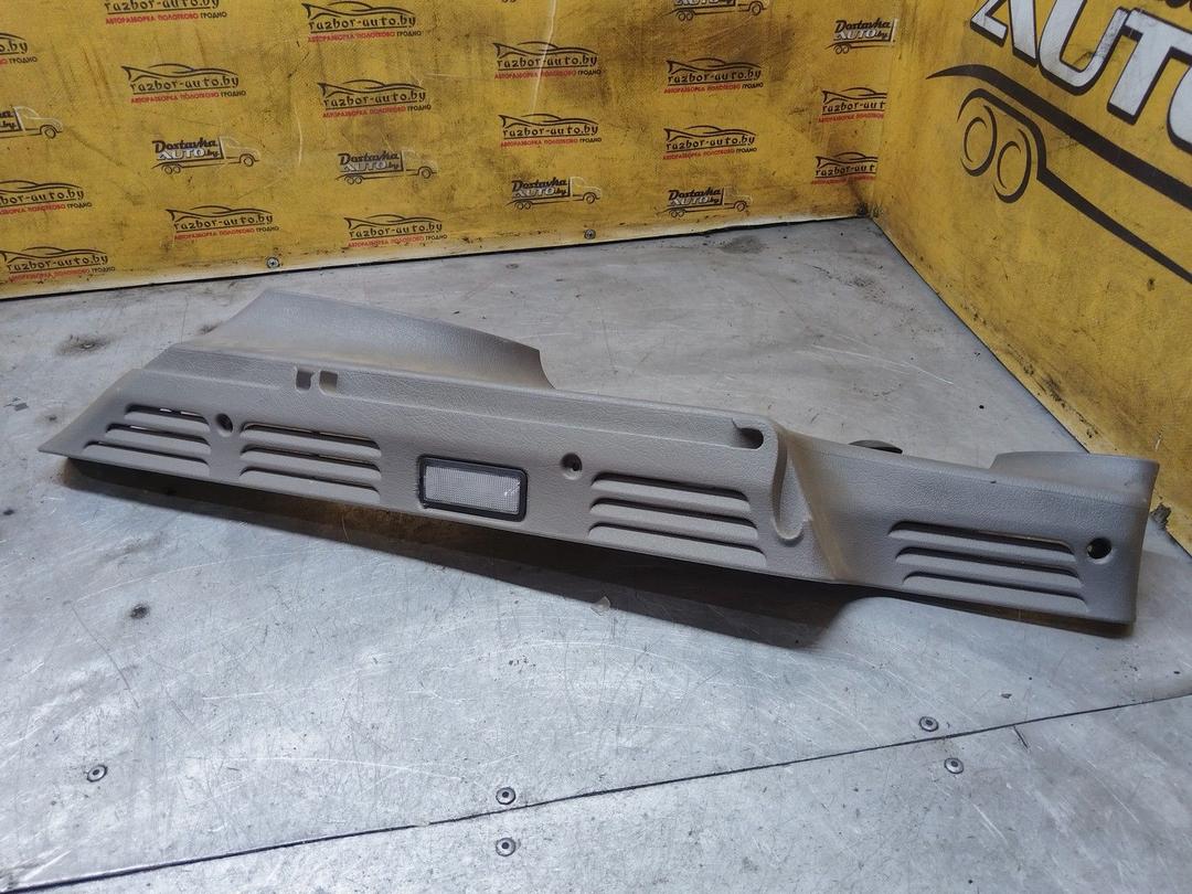 Направляющая шторки багажника (салазки) 00KR3W Citroen Xsara Picasso