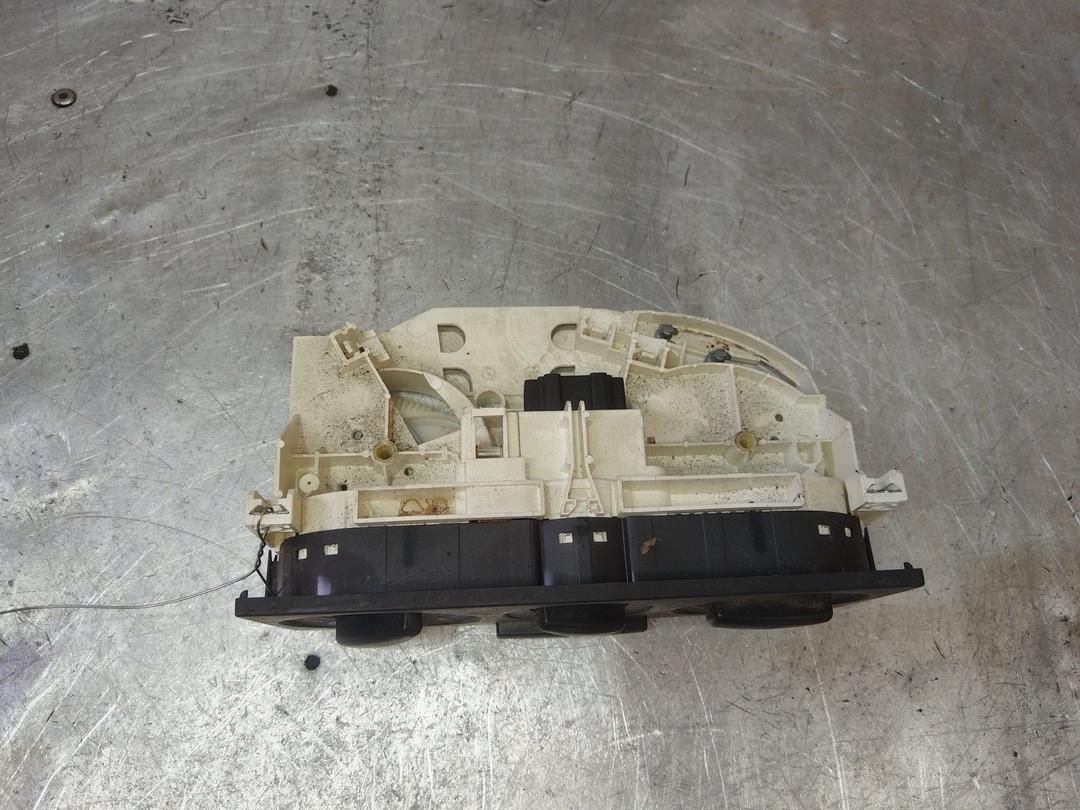 Блок управления печки/климат-контроля 7ABXI1 Volkswagen Passat - Фото 2