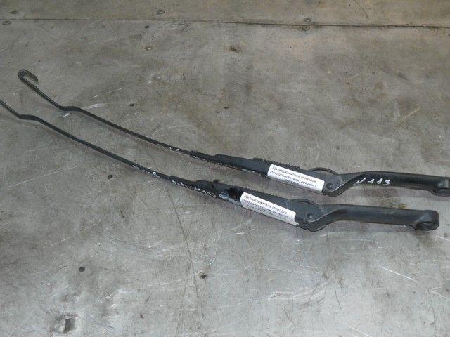 Щеткодержатель (поводок стеклоочистителя, дворник) DWB5T2 Opel Vectra