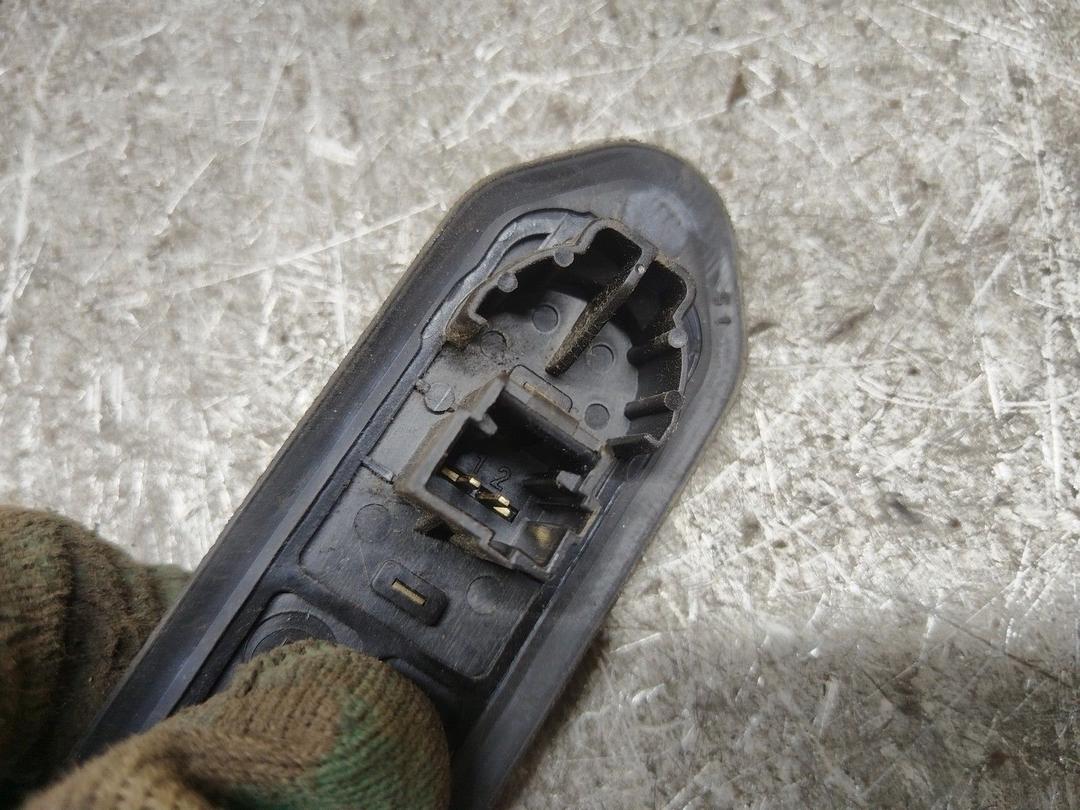 Выключатель концевой (концевик) YB1IEK Citroen Berlingo купить на авторазборке