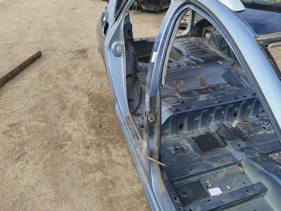 Стойка кузовная центральная правая WXT5O2 Peugeot 407 купить на авторазборке