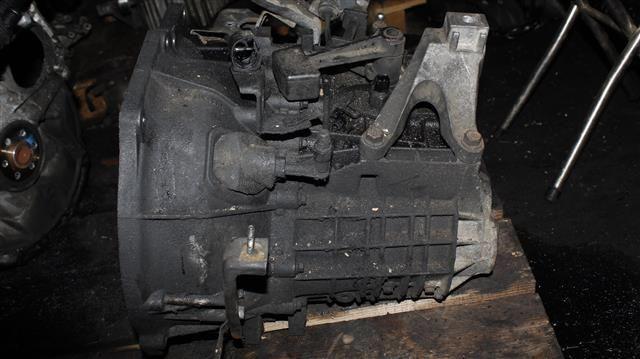 КПП механическая (МКПП) 5-ступенчатая F0B146 Mazda 3 купить на авторазборке