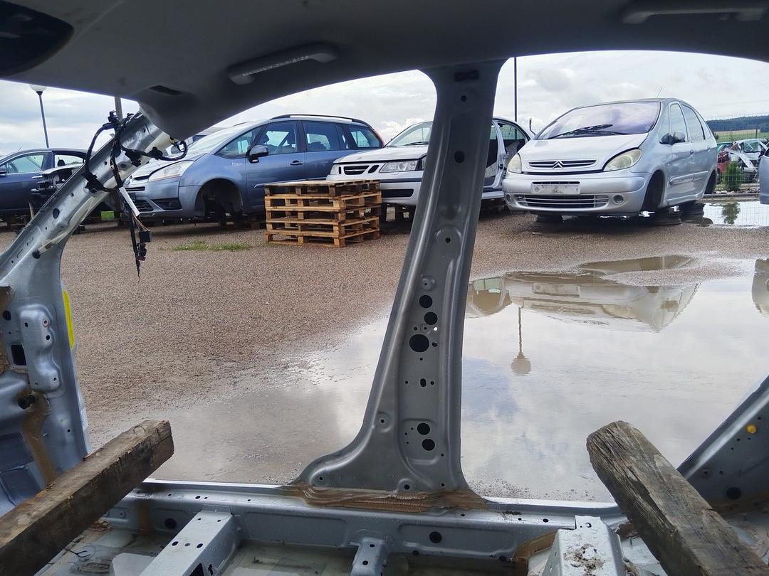 Стойка кузовная центральная правая JGL637 Volvo S40 - Фото 5