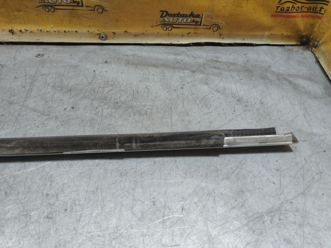 Молдинг стекла двери передней левой наружный RT8V2X Peugeot 607 купить на авторазборке