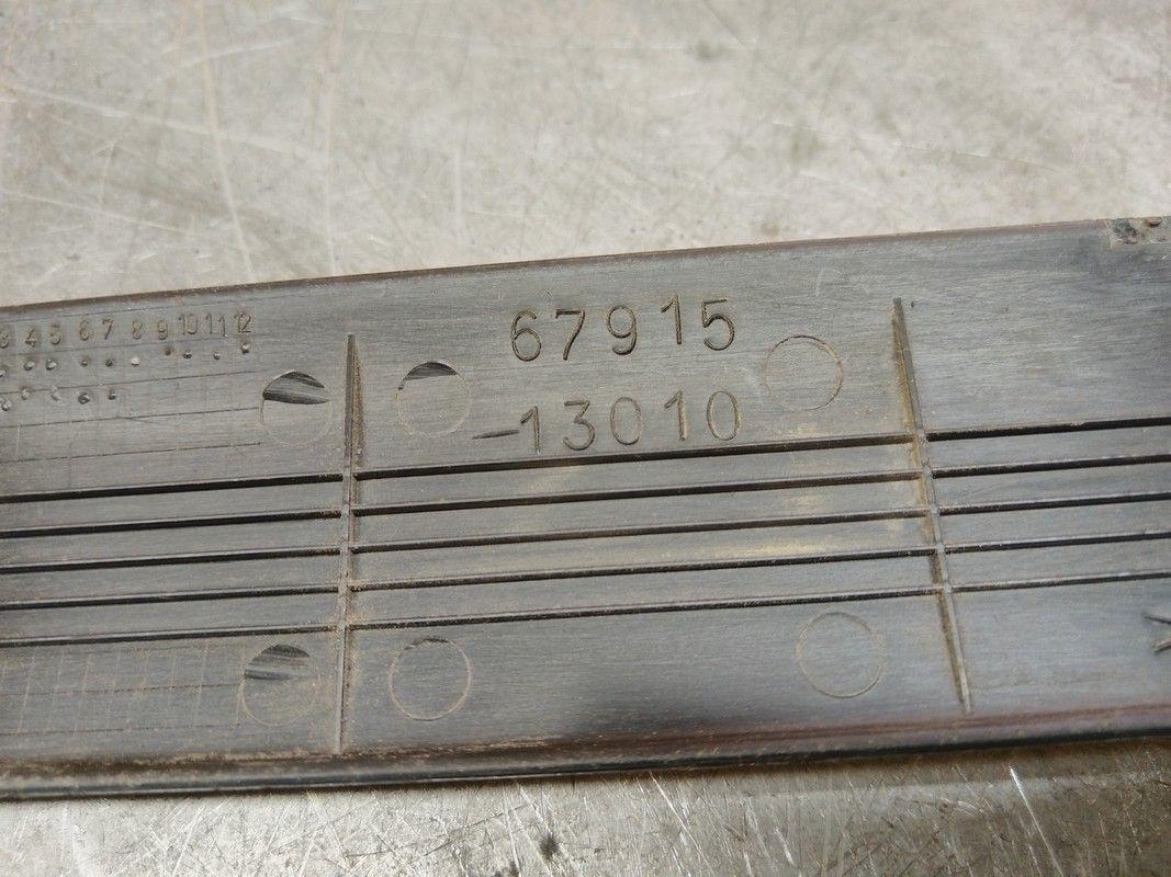 Накладка на порог MHF43P Toyota Corolla Verso - Фото 4