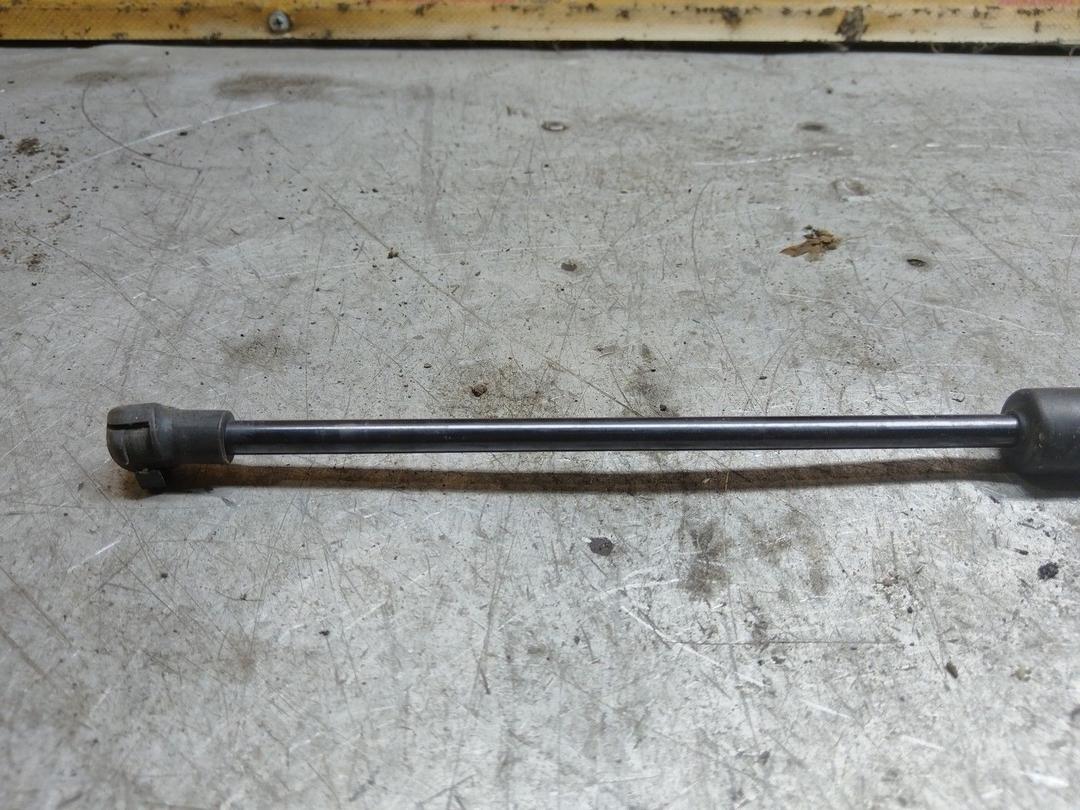 Амортизатор крышки багажника (3-5 двери) MEU0OZ Toyota Avensis купить с доставкой