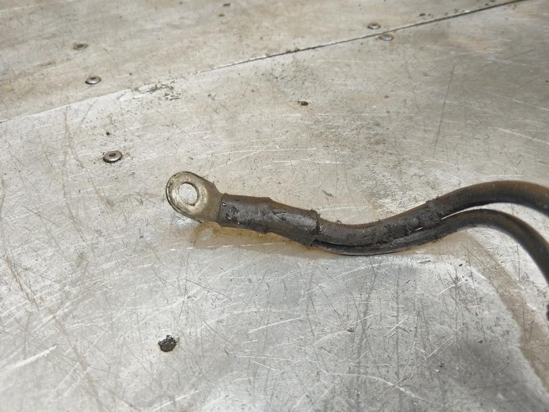 Клемма аккумулятора минус CSA81B Peugeot 307 купить в магазине запчастей бу