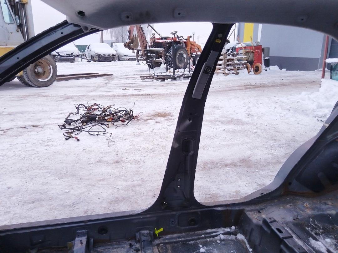 Стойка кузовная центральная правая 4X8TXS Mitsubishi Carisma купить с доставкой