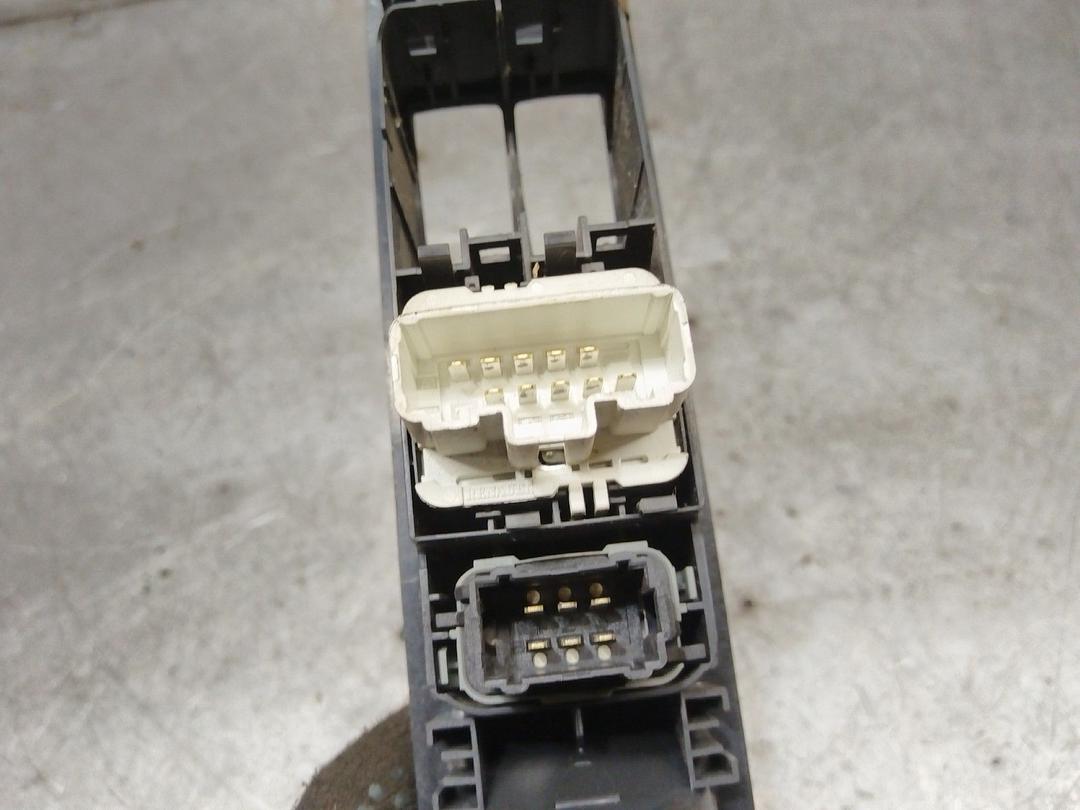 Блок управления стеклоподъемниками U4APIP Renault Espace - Фото 5