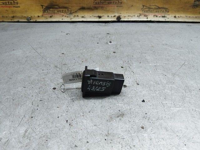 Кнопка антипробуксовочной системы ZW2JJ2 Toyota Avensis купить с доставкой