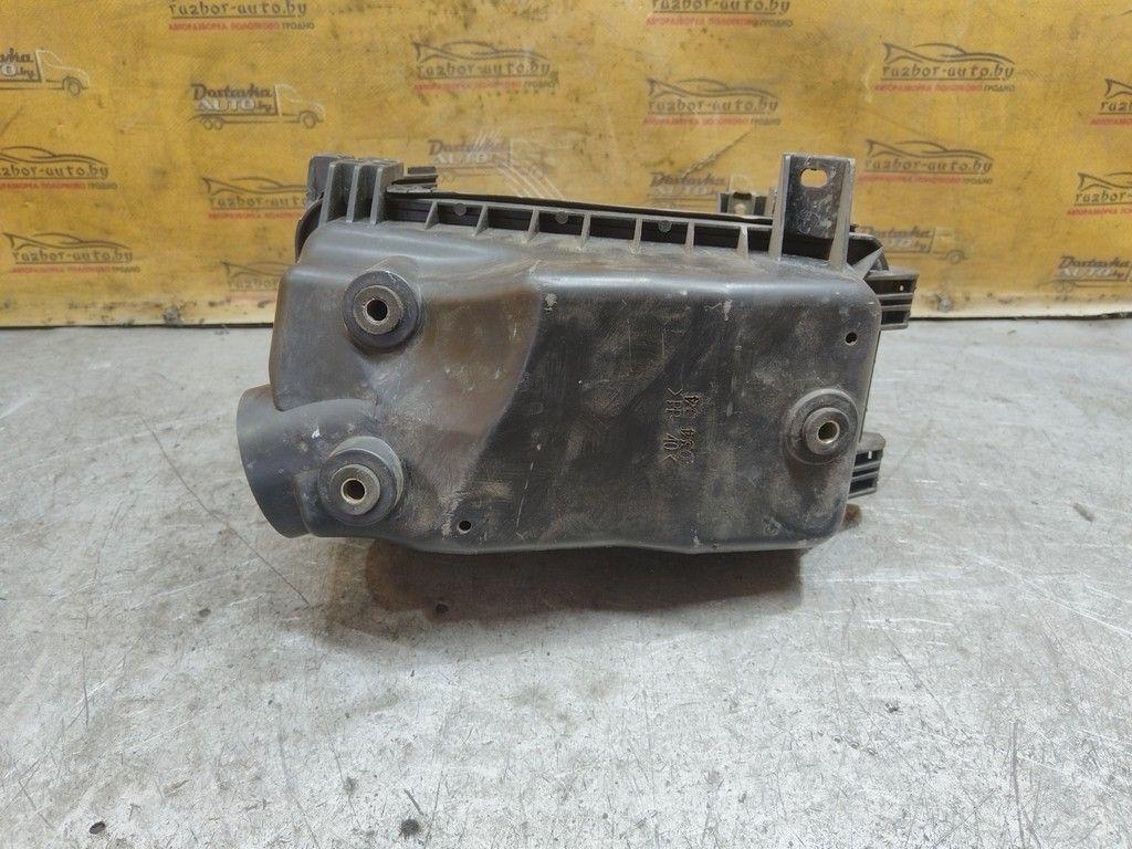 Корпус воздушного фильтра KZ43XP Toyota Avensis - Фото 7