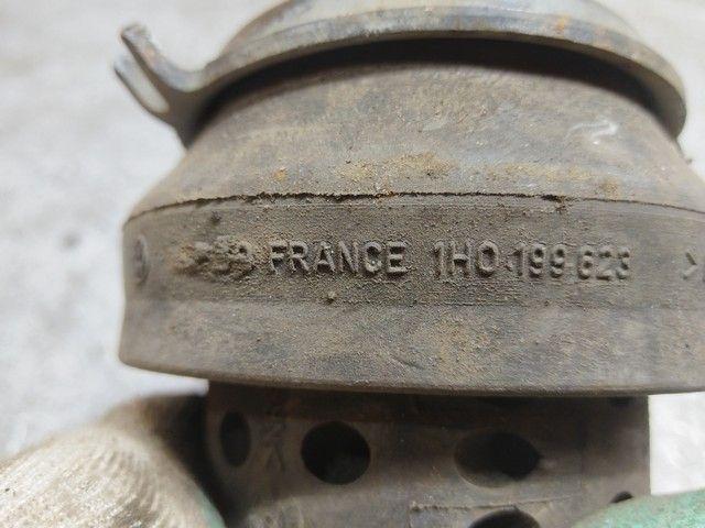 Подушка крепления двигателя P0D54N Volkswagen Golf купить на авторазборке