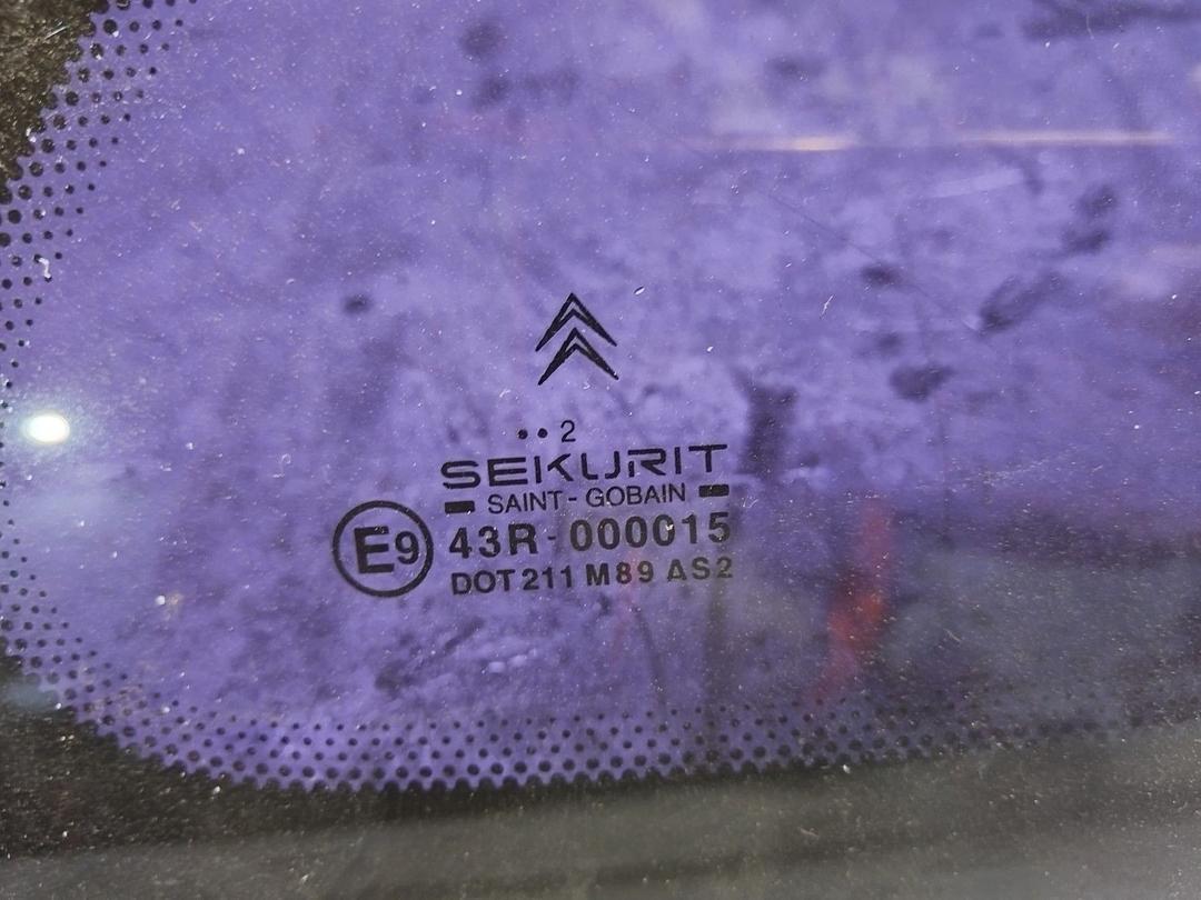 Стекло кузовное боковое правое U69CE8 Citroen Xsara Picasso купить