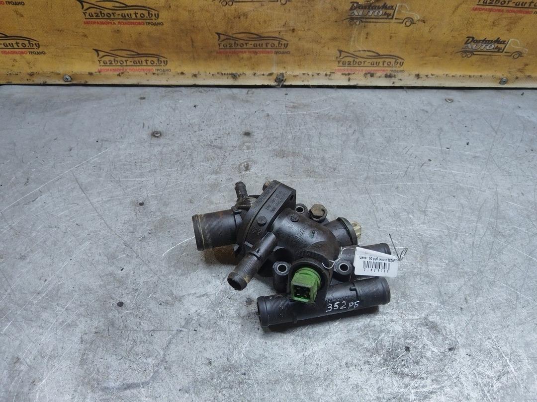 Корпус термостата D89NOC Renault Scenic