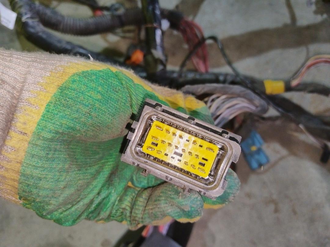 Проводка салона U8WHPO Renault Laguna undefined