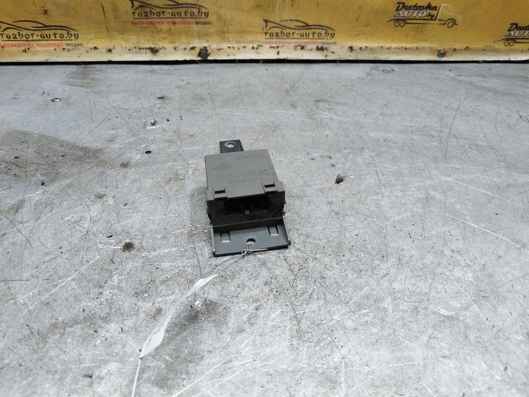 Блок управления стеклоподъемниками EO5VZ5 Renault Laguna купить с доставкой