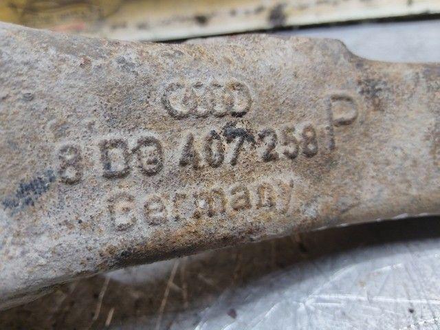 Кулак поворотный правый REYQBA Audi A4 купить на авторазборке