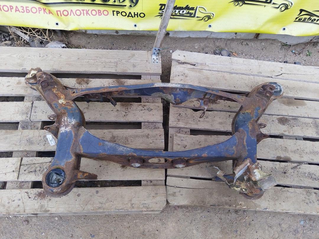 Балка подвески задняя QMZP6Y Mercedes E W124