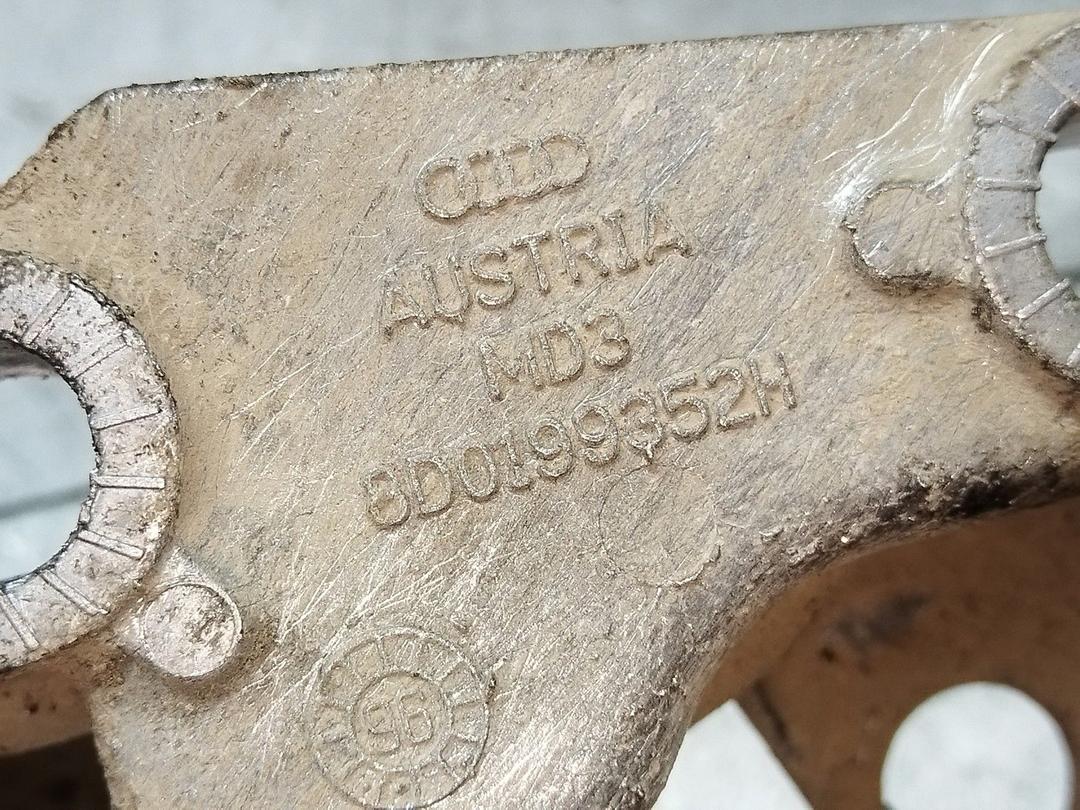 Кронштейн стабилизатора MHRMBE Audi A4 купить с доставкой