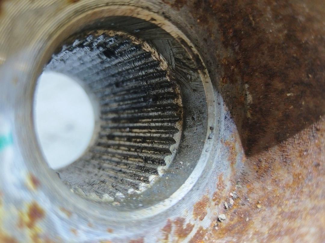 Кулак поворотный левый M035SD Skoda Fabia купить