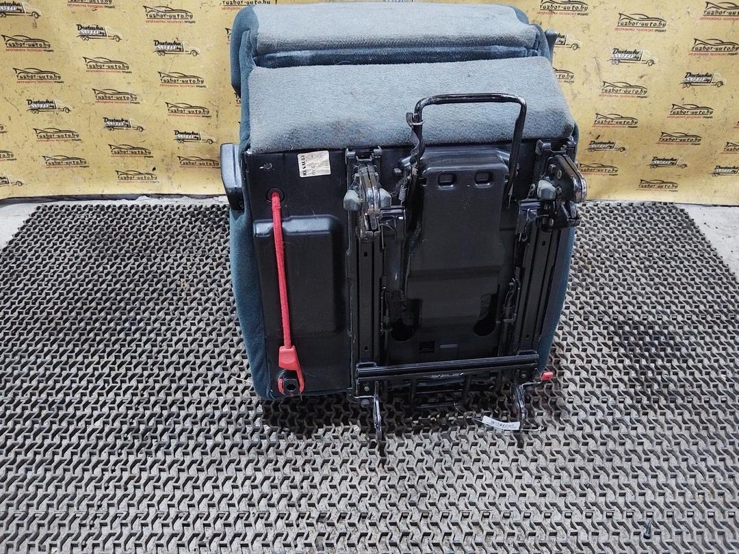 Сиденье заднее PBQO9Z Renault Scenic undefined